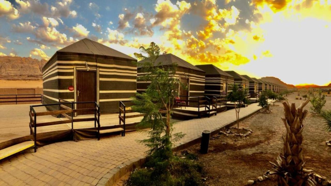 Al Sultana Luxury Camp Villa Rum vádi Kültér fotó